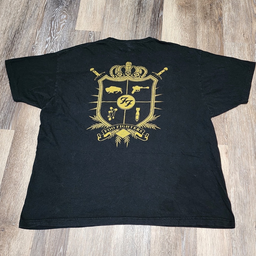 Foo Fighters Black Gold Crest Logo T Shirt 2XL XXL Tultex Band Tee Rock Tour
